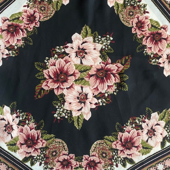 HeartSoul Black and Pink Floral Blouse 🆕 - Picture 9 of 13